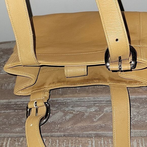 Vintage COACH Tan 4157 Soho Buckle Bag - Picture 10 of 13